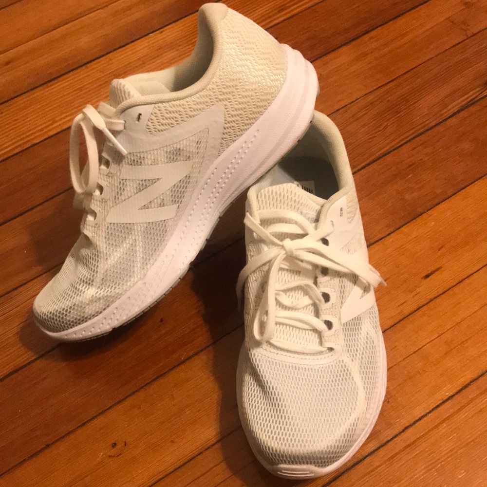 Women’s New Balance Sneaker Size 7